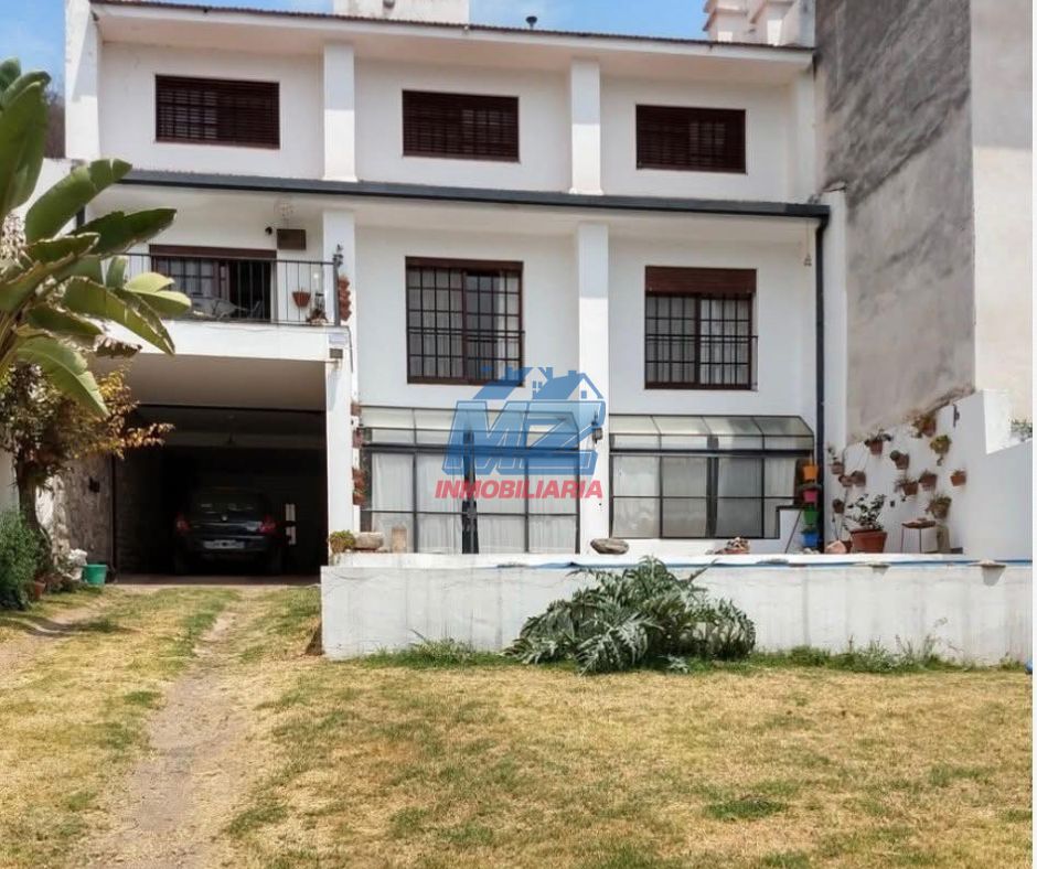 TRES CERRITOS
